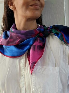 Vtg Ginnie Johansen Silk Floral Print Neck Scarf - Blue & Pink